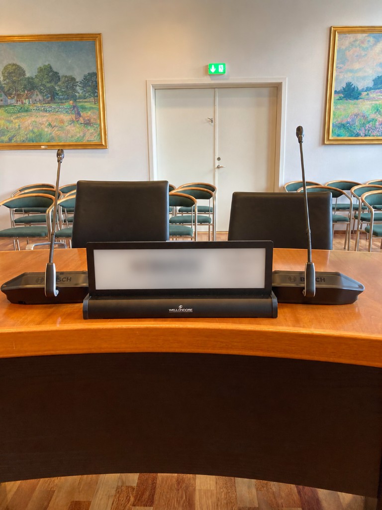 Wellondore navneskilte i offentligt konferencelokale